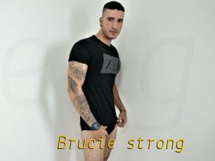 Brucie_strong