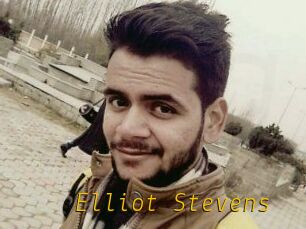 Elliot_Stevens